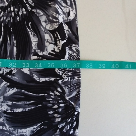 Casual Land Women's V-Neck Floral Print Midi Dress - Picture 5 of 6